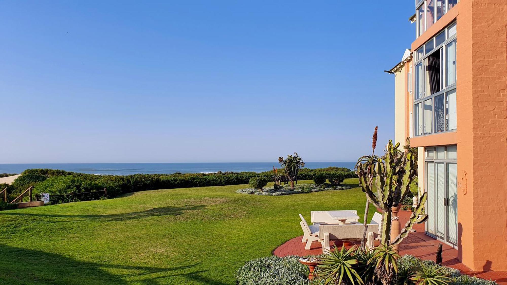 Escape To Paradise: Beachside Apartment Джефрис-Бей Экстерьер фото